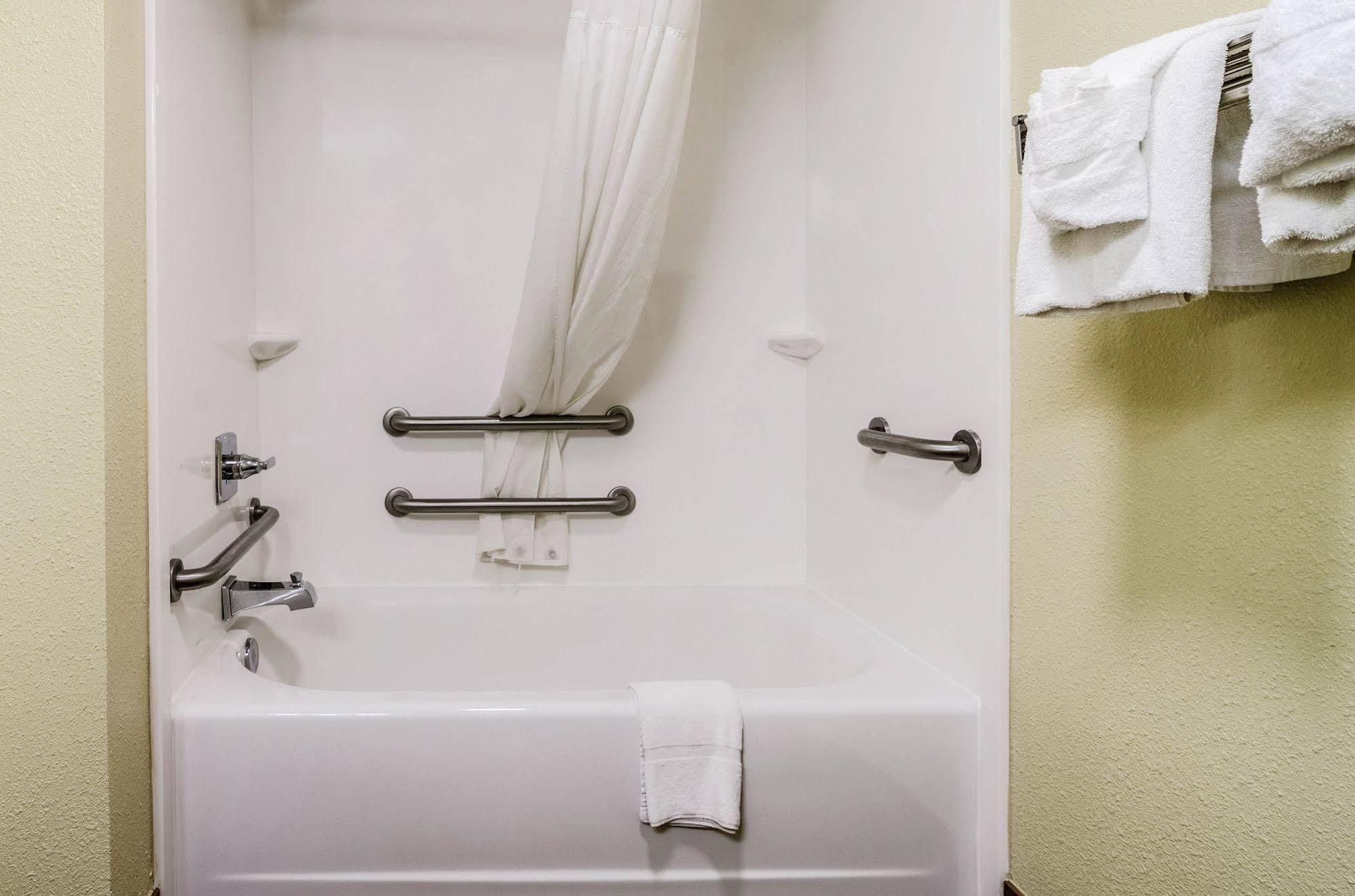 Quality Inn Whiteville North Kültér fotó