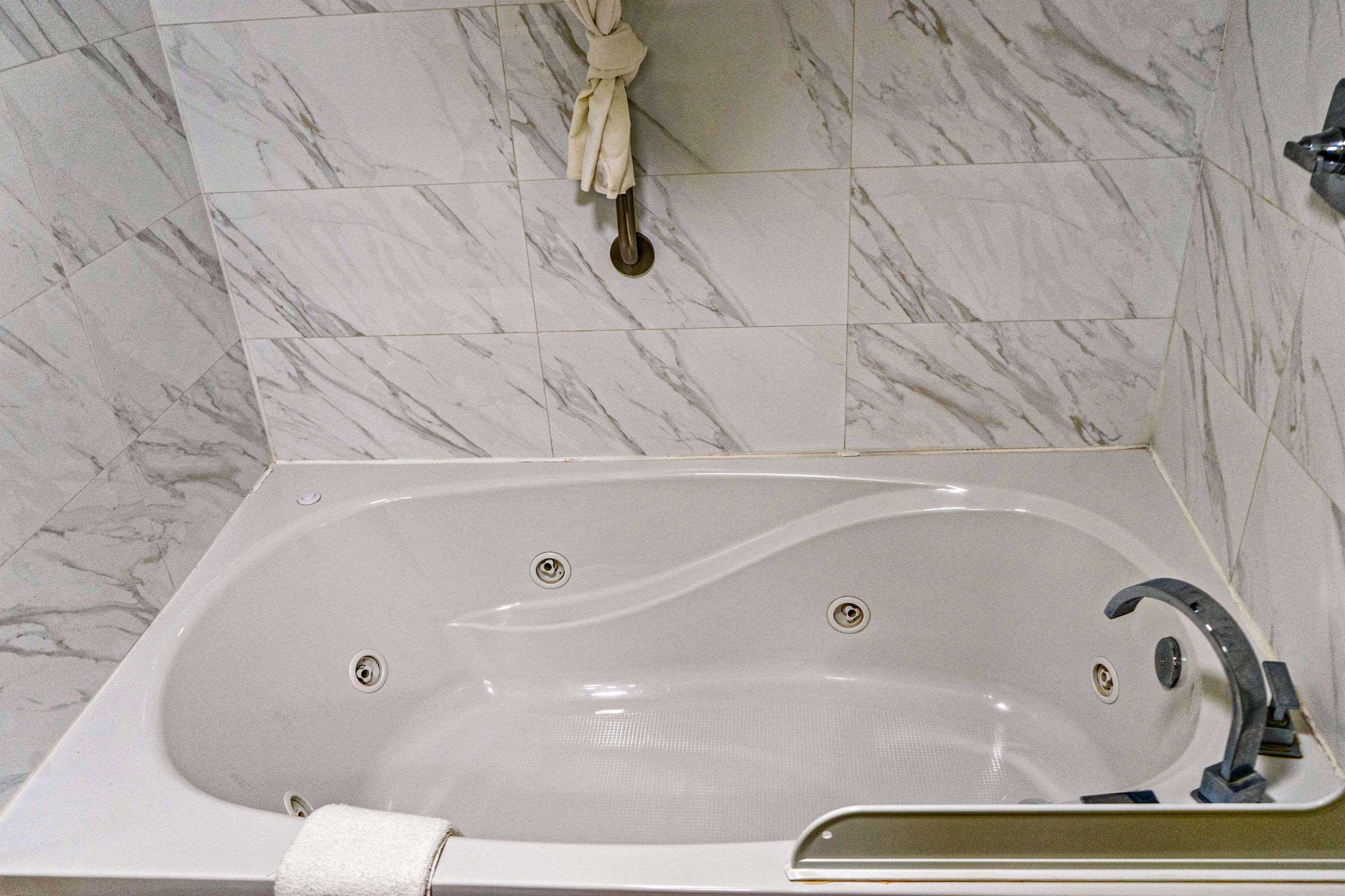 Quality Inn Whiteville North Kültér fotó